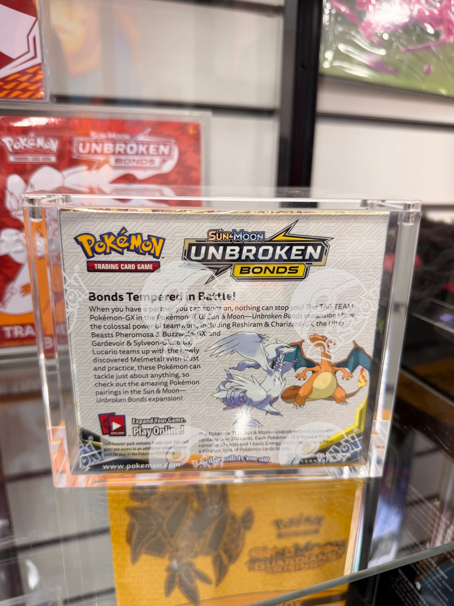 Pokémon TCG: Sun & Moon Unbroken Bonds Booster Box